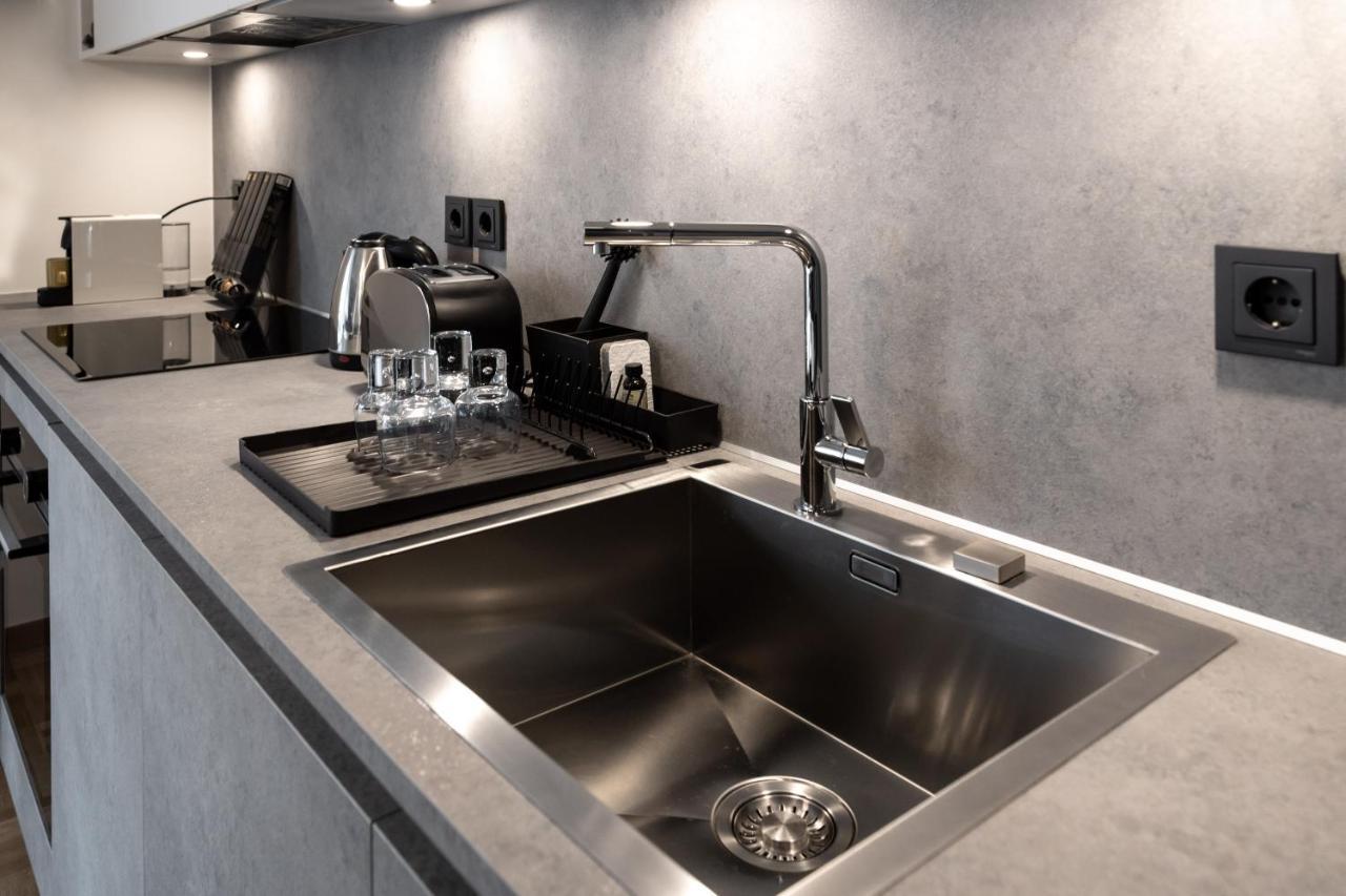 Apartament The H Experience Boutique - Free Parking And Fiber Internet